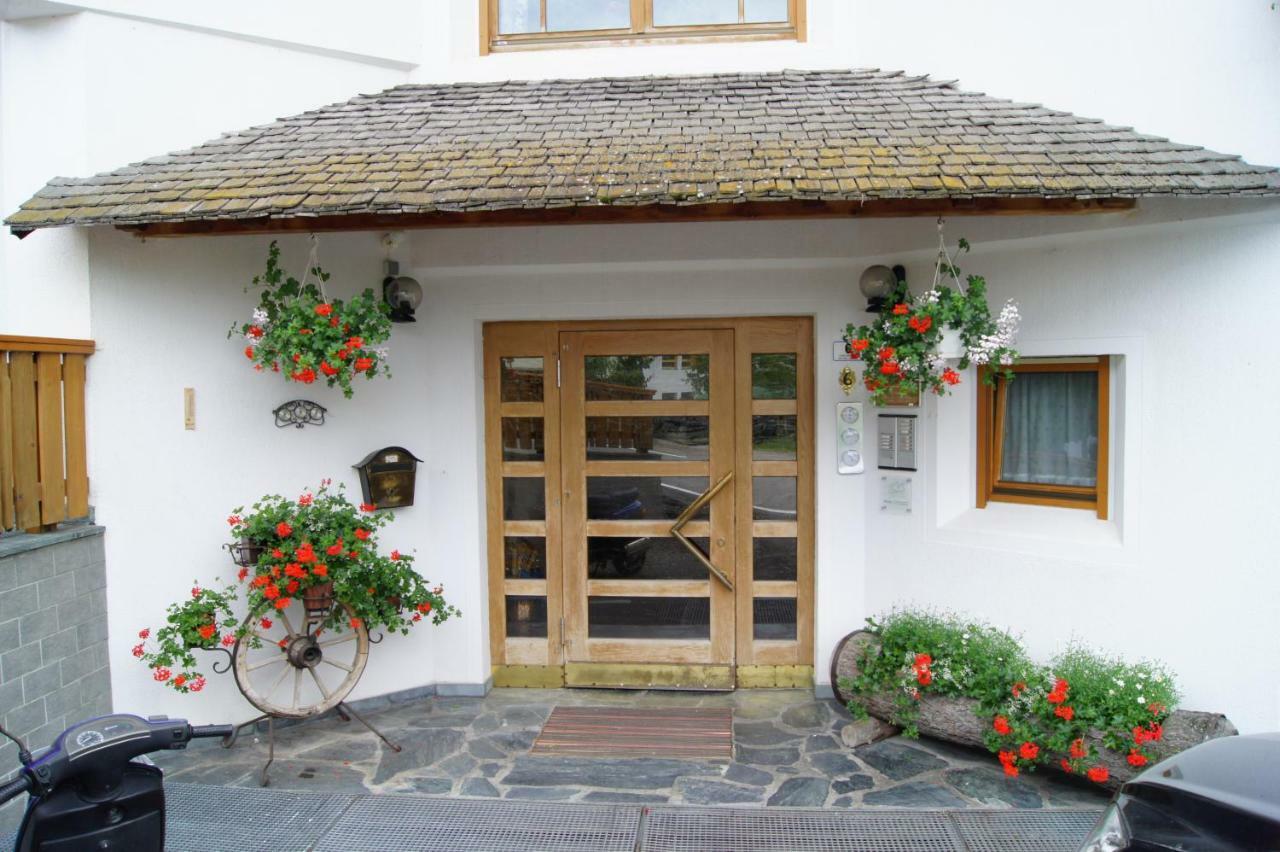 Ferienwohnungen Am Laerchenweg Sexten Exterior photo